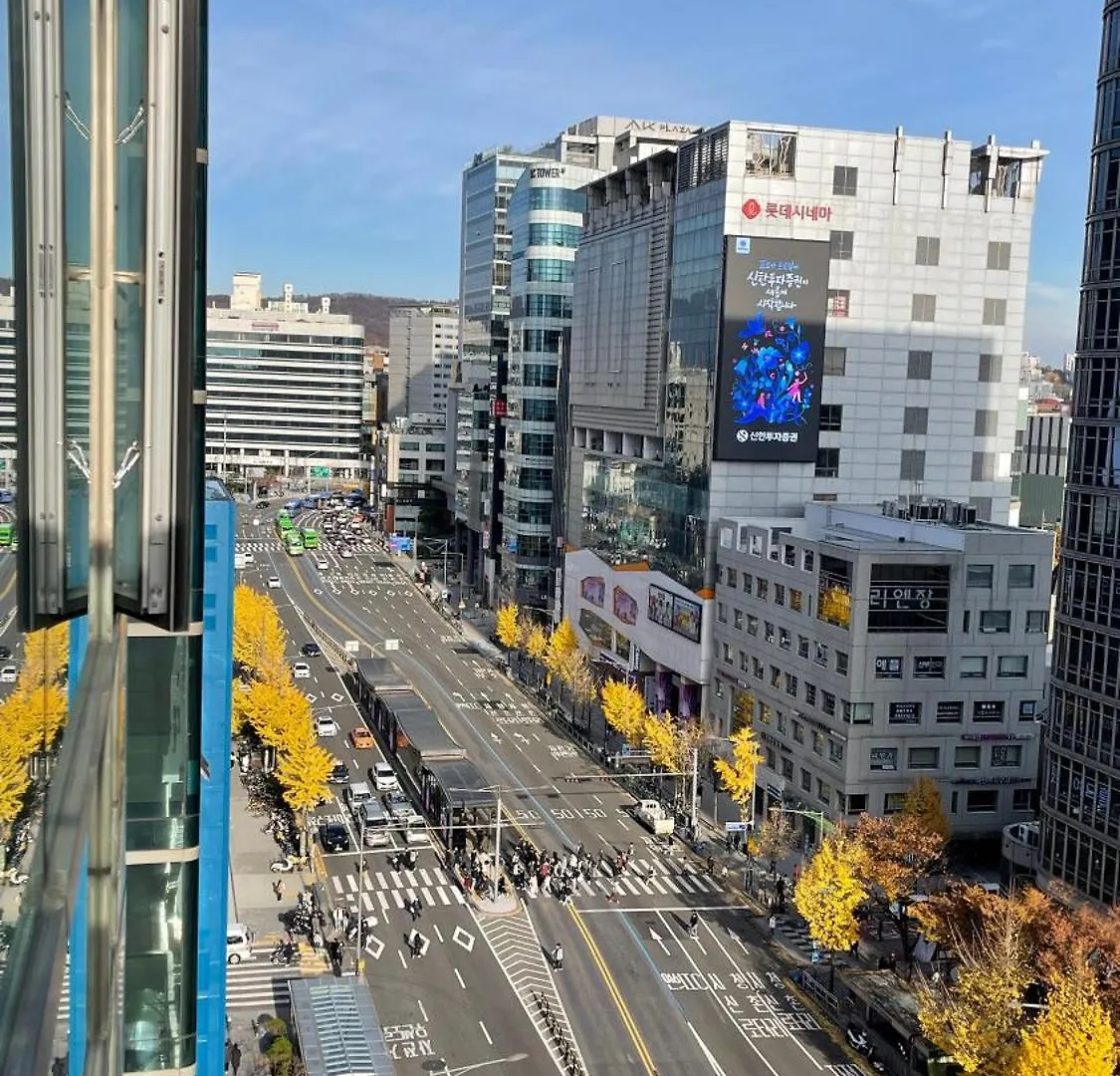 Hongdae Guesthouse5 - 1Min From Hongik Uni Station Exit #1 Seoul